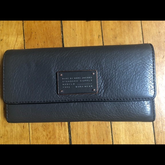 Marc Jacobs Handbags - Marc Jacobs leather wallet - grey